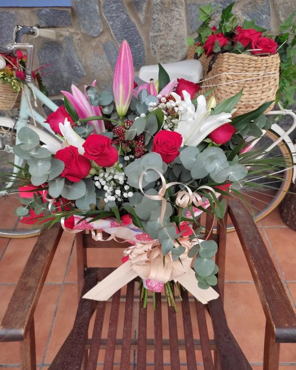 Ramo Lilium y Rosas