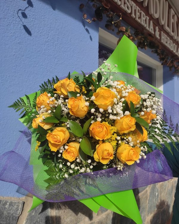 18 Rosas Amarillas